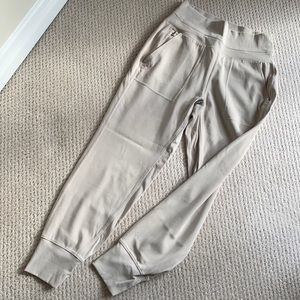 Athleta Venice Jogger, size small